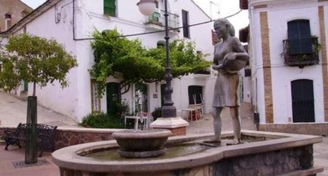 Galaroza, tradición blanca entre castaños de la sierra onubense