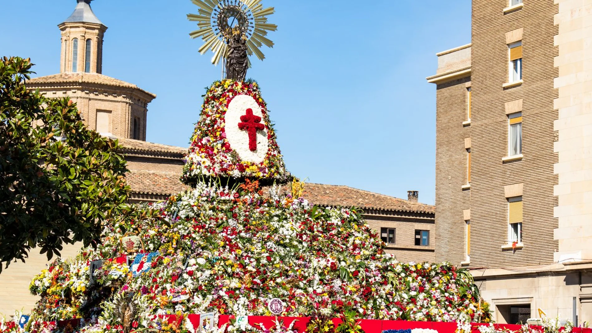 Zaragoza y la Ofrenda del Pilar, tradición floral que une devoción y comunidad
