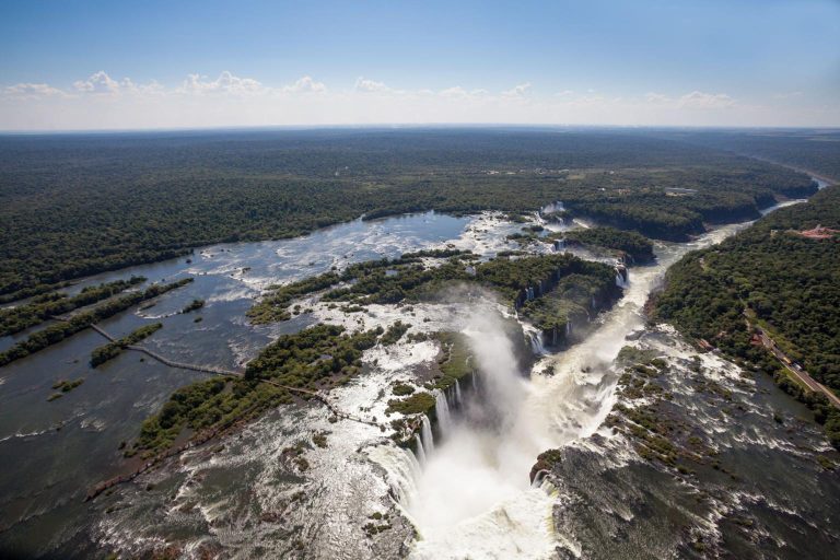 Cataratas del Iguazú — Argentina y Brasil