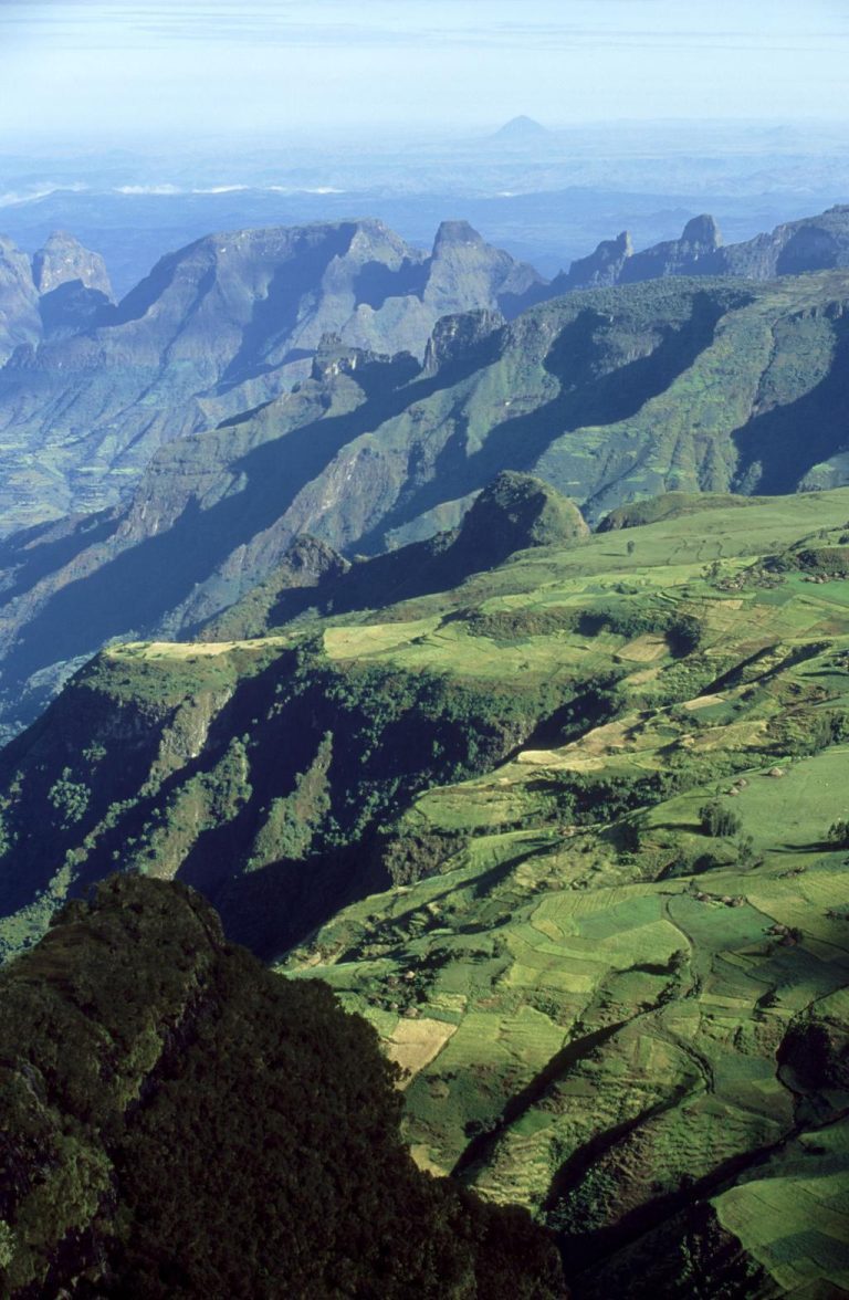 Montañas Simien, altiplanos y abismos en el norte de Etiopía