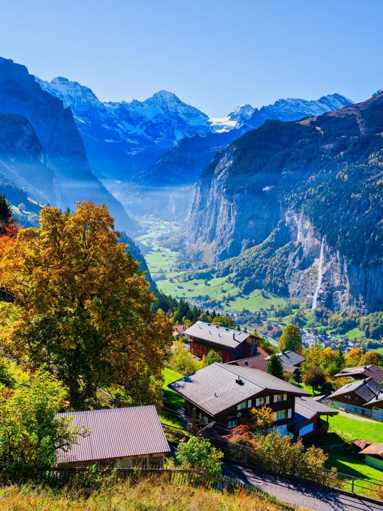 Valle de Lauterbrunnen — cascadas verticales en el corazón del Oberland bernés, Suiza